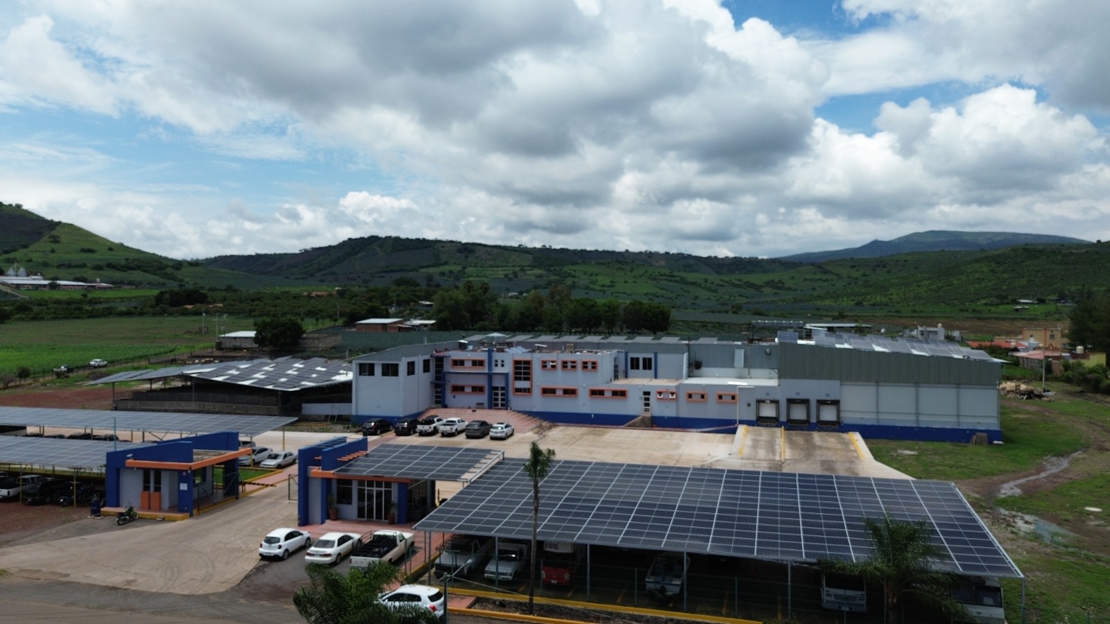 Instalación de paneles solares en Villespa, Ayotlán – PowerSolar